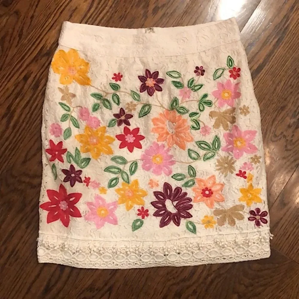 MAEVE ANTHROPOLOGIE Ayaka Lace Cream Embroidered Floral Pencil Skirt Sz 6